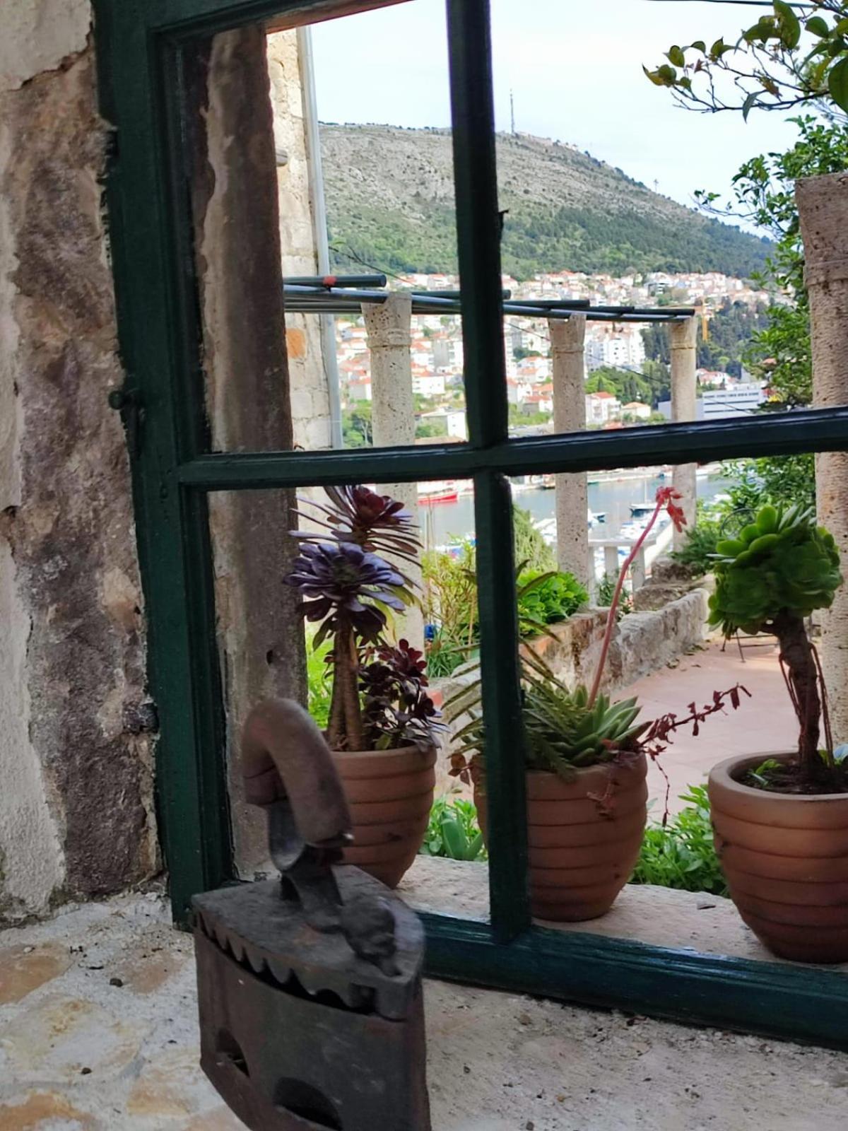 Peaceful House In Dubrovnik Apartment Exterior photo